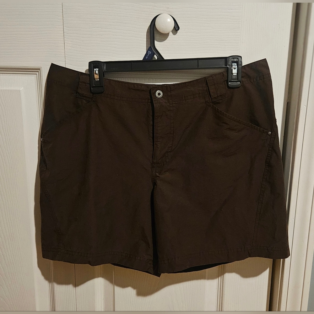Women's Columbia GRT - Brown Geneva Park Short Omni-shade 6" inseam, sz 12